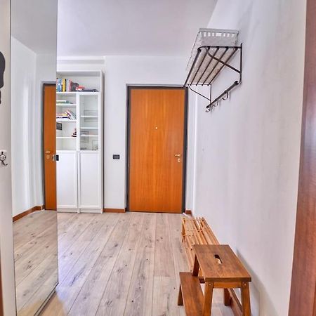 Gezellig Appartement Met Gedeeltelijk Meerzicht Acquaseria Exterior photo