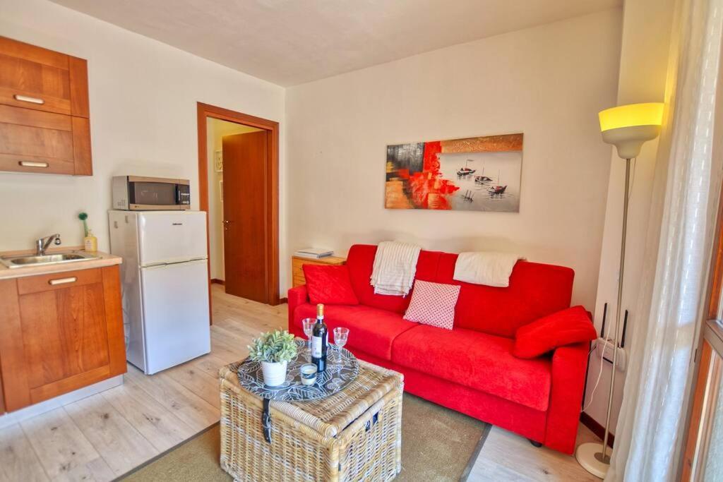 Gezellig Appartement Met Gedeeltelijk Meerzicht Acquaseria Exterior photo