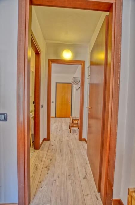 Gezellig Appartement Met Gedeeltelijk Meerzicht Acquaseria Exterior photo